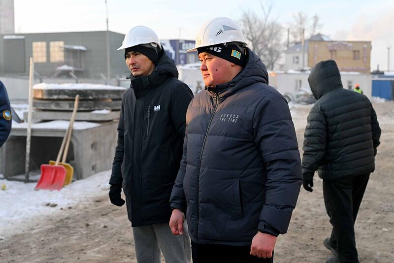 Здание железнодорожного вокзала в Семее модернизируется