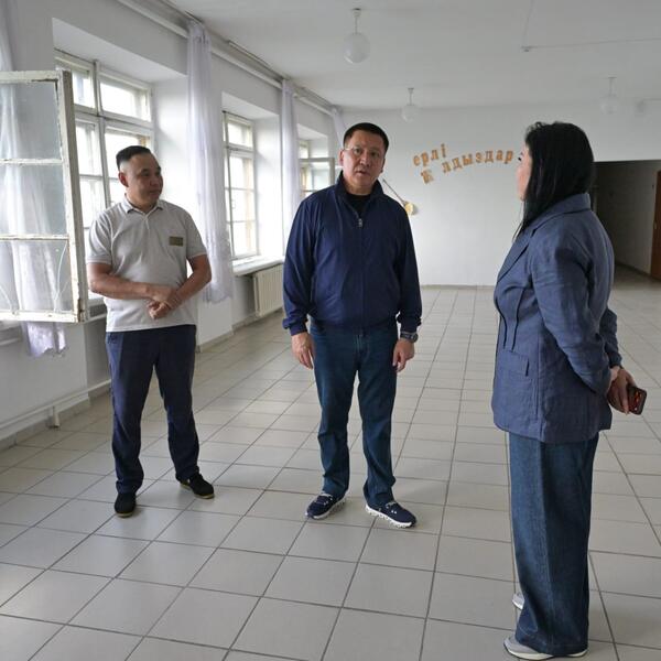 Аким Павлодарской области посетил населенные пункты, пострадавшие от непогоды