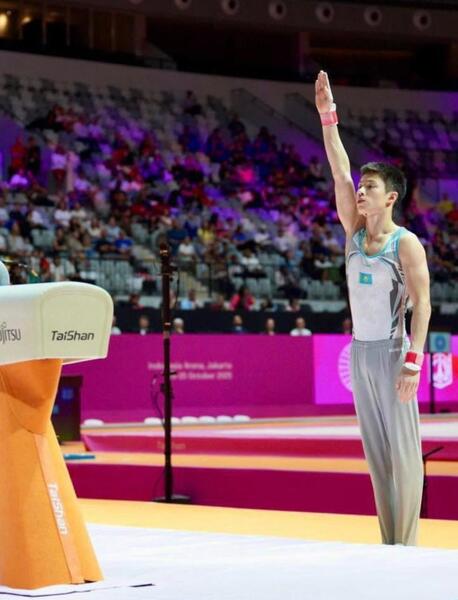 Алматинские гимнасты завоевали медали на этапе Кубка мира в Каире