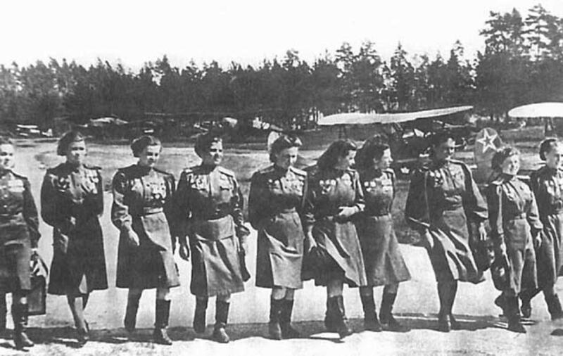 Более 300 боевых вылетов: 15 мая — день рождения первой казахской женщины-летчицы Хиуаз Доспановой
