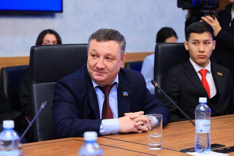 Спортсменов Карагандинской области наградили за достижения на Сурдлимпиаде