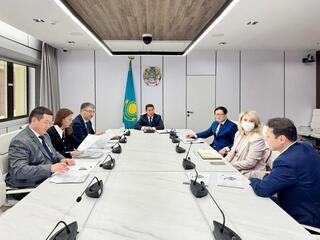 Айдарбек Сапаров провел личный прием граждан