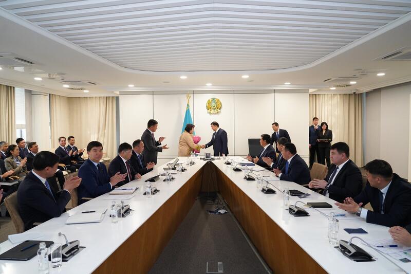 ТУРКЕСТАН: ОПЫТНЫЙ ГОСУДАРСТВЕННЫЙ СЛУЖАЩИЙ ВЫШЛА НА ЗАСЛУЖЕННЫЙ ОТДЫХ