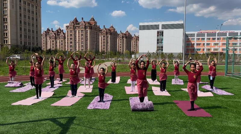 «Зарядись чистотой»: в Астане прошла необычная акция