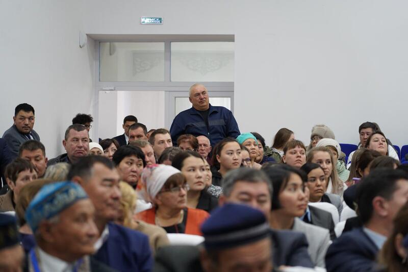 Аким Акмолинской области Марат Ахметжанов встретился с жителями Егиндыкольского района