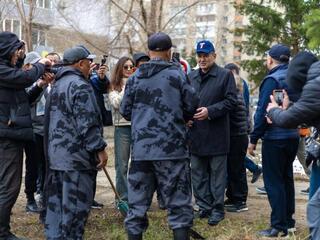 Аким ВКО поздравил работников ЖКХ с профессиональным праздником