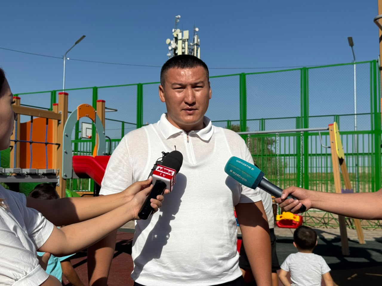 В ЖАНАТАЛАПЕ ОТКРЫЛАСЬ НОВАЯ ДЕТСКАЯ ПЛОЩАДКА