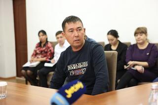Бейбит Исабаев провел прием граждан в Панфиловском районе