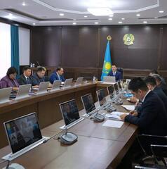 Аким области Асаин Байханов провел совещание по вопросам ремонта социальных объектов