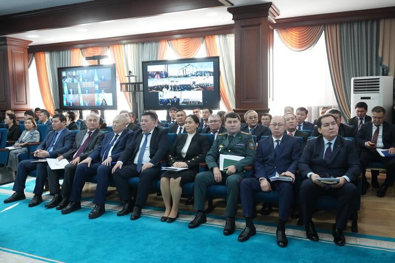 Рассмотрены вопросы поддержки микро- и малого бизнеса