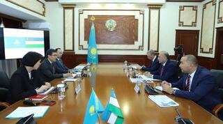 В Актау обсудили перспективы развития торговых отношений между Мангистауской областью и Республикой Узбекистан