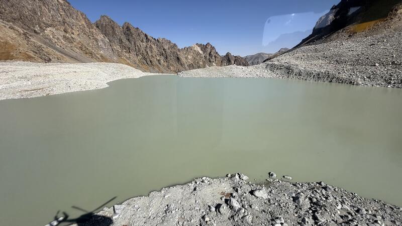 В области Жетісу проведен мониторинг высокогорных моренных озер