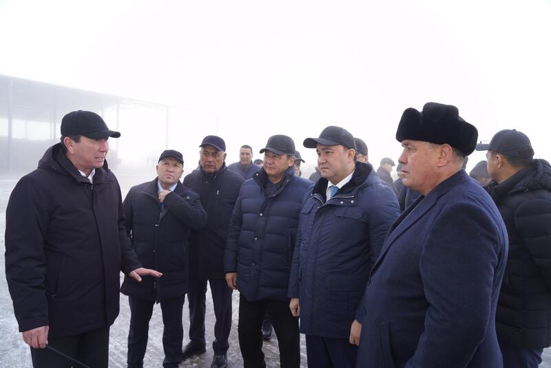 ТУРКЕСТАН: НУРАЛХАН КУШЕРОВ ОЗНАКОМИЛСЯ С РАБОТОЙ ХЛОПКОПЕРЕРАБАТЫВАЮЩИХ ПРЕДПРИЯТИЙ В МАКТААРАЛЕ