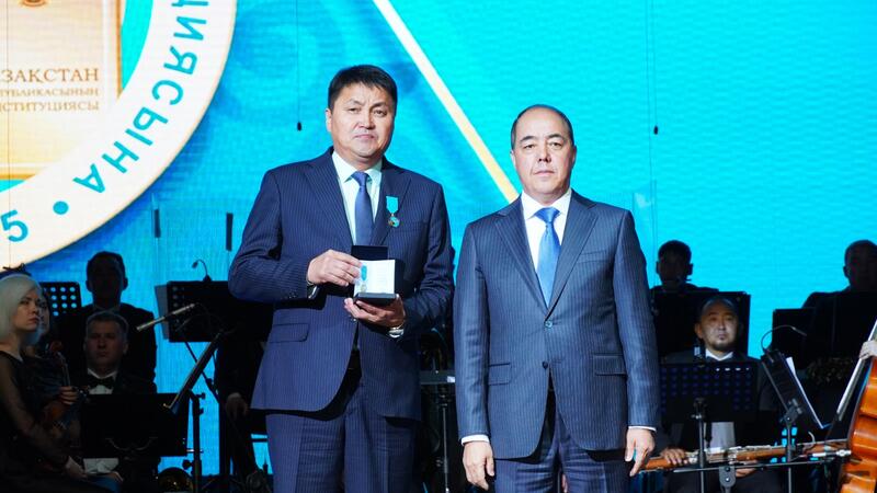 Конституция – прочная опора независимости страны