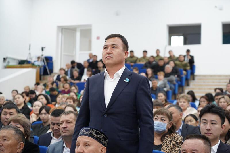 Марат Ахметжанов провел встречу с жителями Шортандинского района