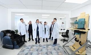 Глава региона осмотрел новое здание, пристроенное к больнице