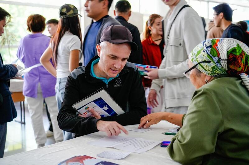 «Жастарға жұмыс»: на ярмарке в Астане было представлено более 1000 вакансий