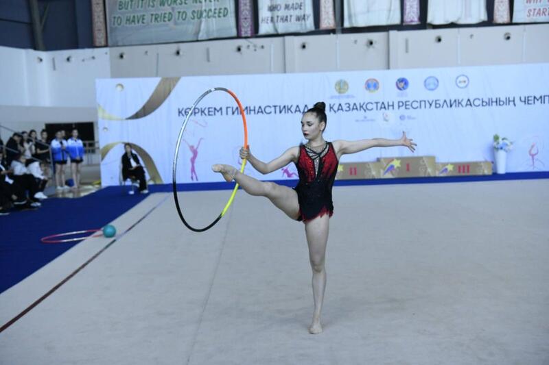 В Астане проходит чемпионат Казахстана по художественной гимнастике среди мастеров спорта