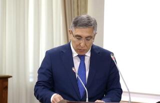 А. Биахметов проинформировал о ситуации на рынке труда в Казахстане