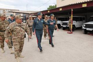 Главнокомандующий Нацгвардией проинспектировал воинские части на западе страны