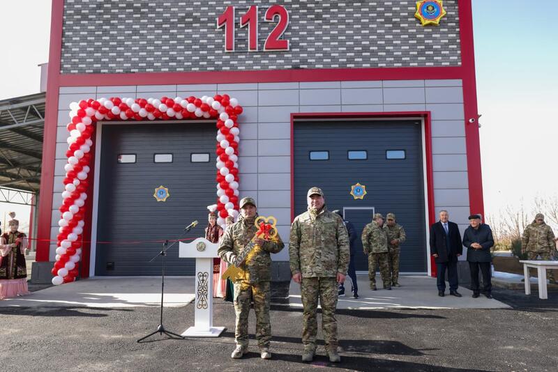 Глава МЧС дал старт работе первого в Казахстане универсального комплекса пожарных, медиков и полиции