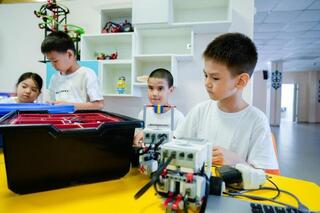 Национальные игры, эксперименты и ремесло: необычное мероприятие провели в столичном пришкольном лагере