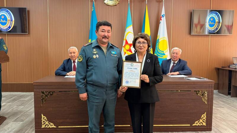 Военнослужащие поздравили представителей старшего поколения с Днем пожилых людей