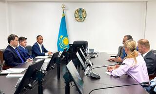 Венгерская компания Aranynektár Kft планирует построить в Казахстане завод по производству меда