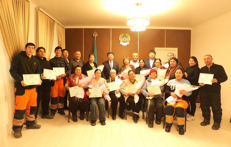 Награждены работники коммунальных учреждений