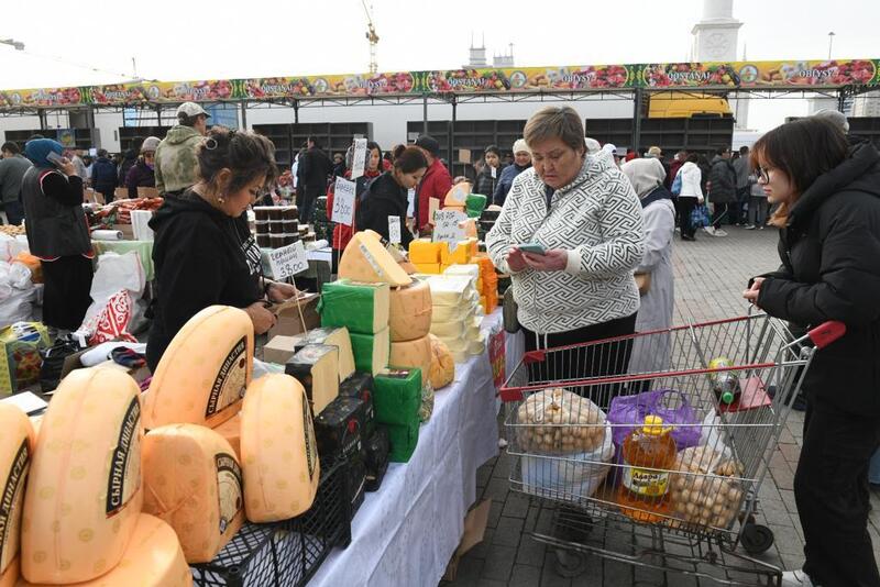 Свыше 70 товаропроизводителей Костанайской и Актюбинской области представили свою продукцию на ярмарке в Астане