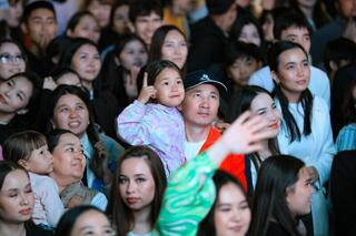 Тысячи актюбинцев отпраздновали День города ярко и масштабно