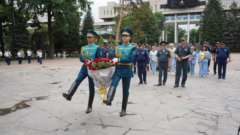 В армии Казахстана формируют рейтинг командиров по уровню доверия солдат