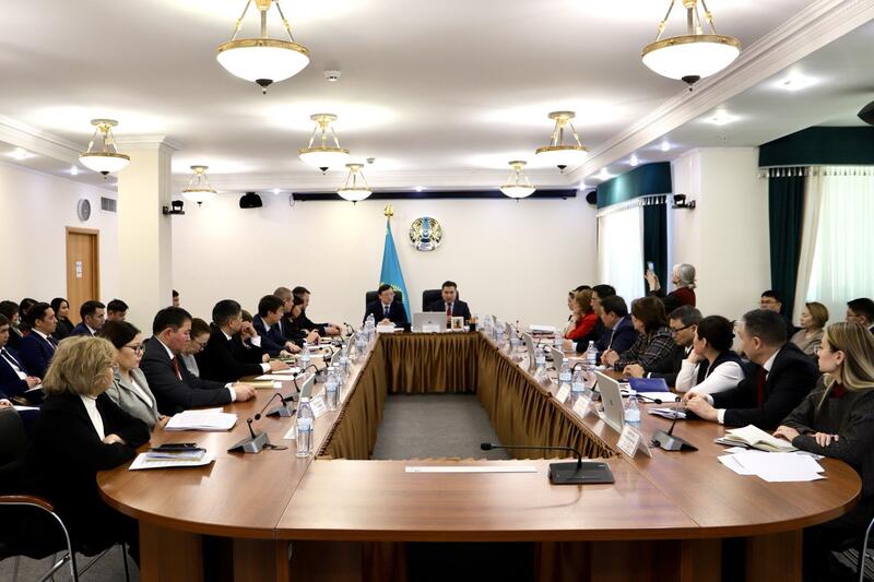 А. Ертаев провел совещание по обсуждению ключевых изменений в проект новой Конституции РК