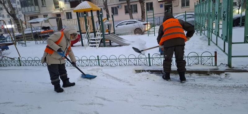 Более 3 000 дорожных рабочих и около 1 500 единиц спецтехники задействованы в снегоуборочных работах в Астане