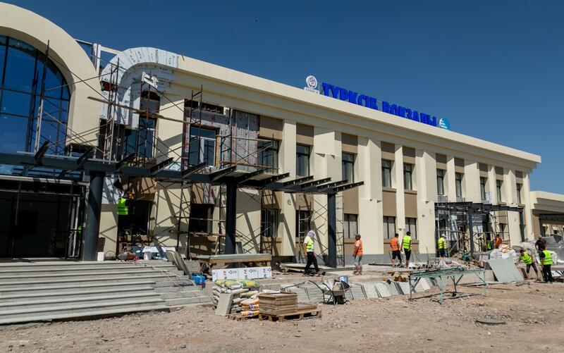 Ербол Қарашөкеев Тұрар Рысқұлов ауданындағы әлеуметтік және инфрақұрылымдық жобалардың жүзеге асу барысын тексерді