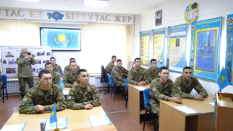 В Алматы журналистов ознакомили со спецификой обучения в военных учебных заведениях МО РК