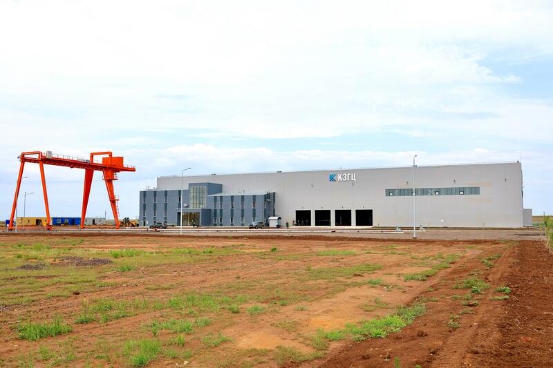 Олжас Бектенов в Карагандинской области проверил реализацию поручений Президента по развитию промышленности, ЖКХ и АПК