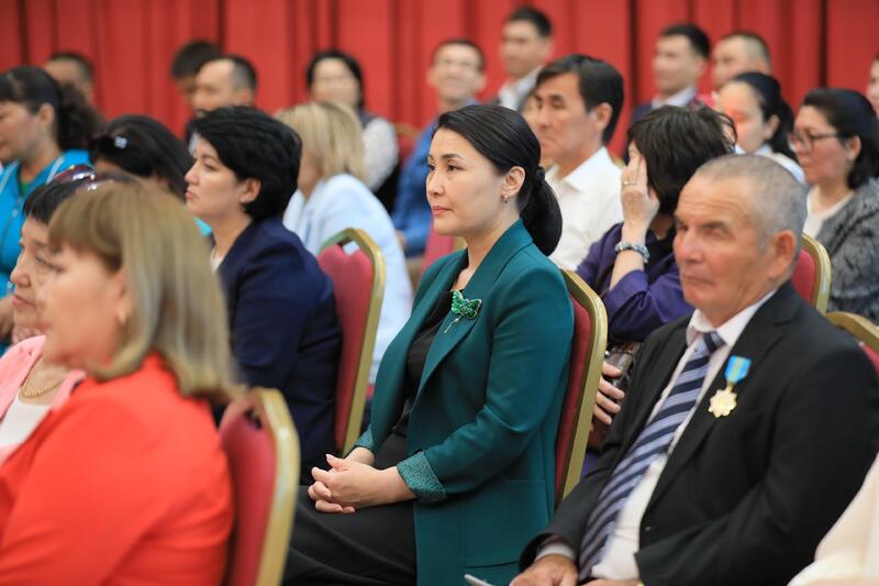 Аким области поздравил работников культуры с профессиональным праздником