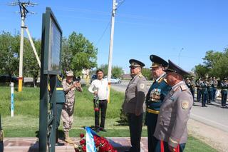Военнослужащие РгК «Юг» почтили память героев войны