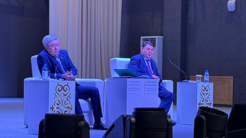 Вице-министр энергетики РК Сунгат Есимханов провёл отчетную встречу с жителями Павлодарской области