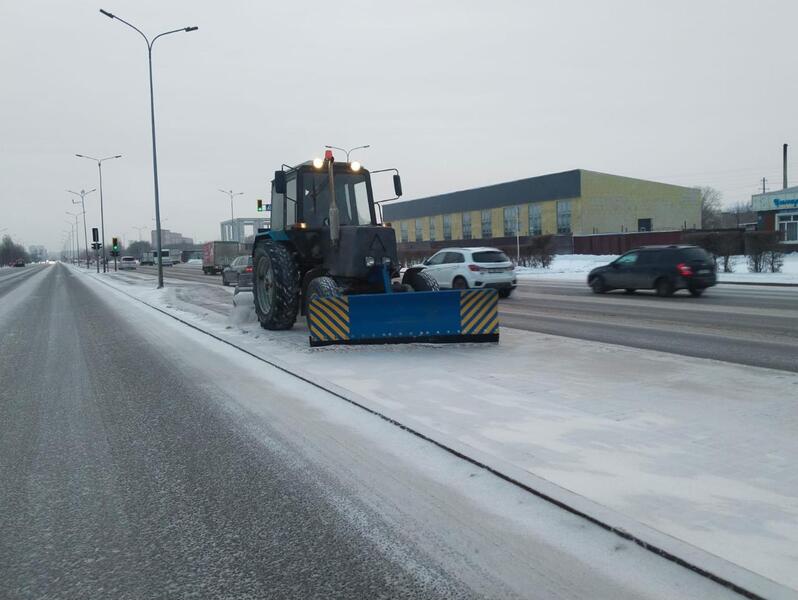 Более 1 300 единиц спецтехники задействованы в снегоуборке в Астане
