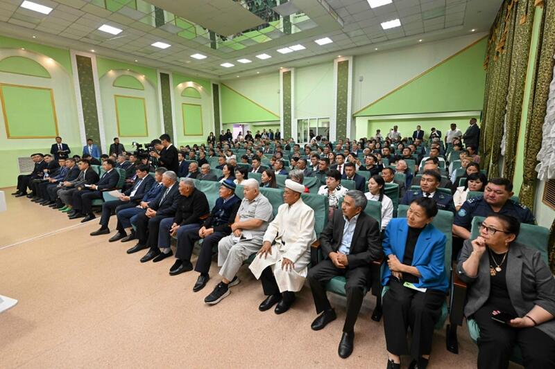 Аким области встретился с жителями Кокпектинского района