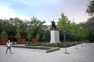 В Алматы благоустроят сквер возле театра им. Мусрепова