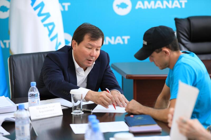 Аким области провел прием граждан