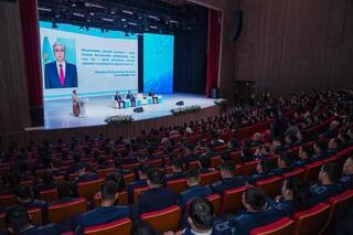 В ТУРКЕСТАНЕ НА ФОРУМЕ МОЛОДЫХ ГОСУДАРСТВЕННЫХ СЛУЖАЩИХ ПРОПАГАНДИРОВАЛИ ПРИНЦИПЫ ЧЕСТНОСТИ И ПАТРИОТИЗМА