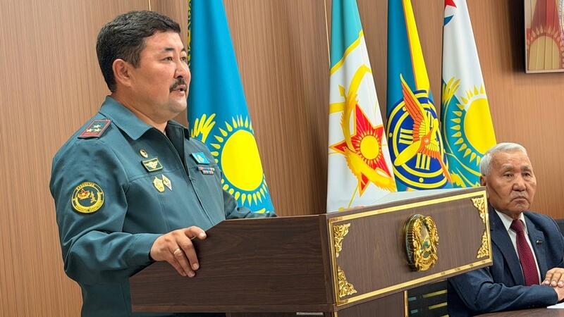 Военнослужащие поздравили представителей старшего поколения с Днем пожилых людей