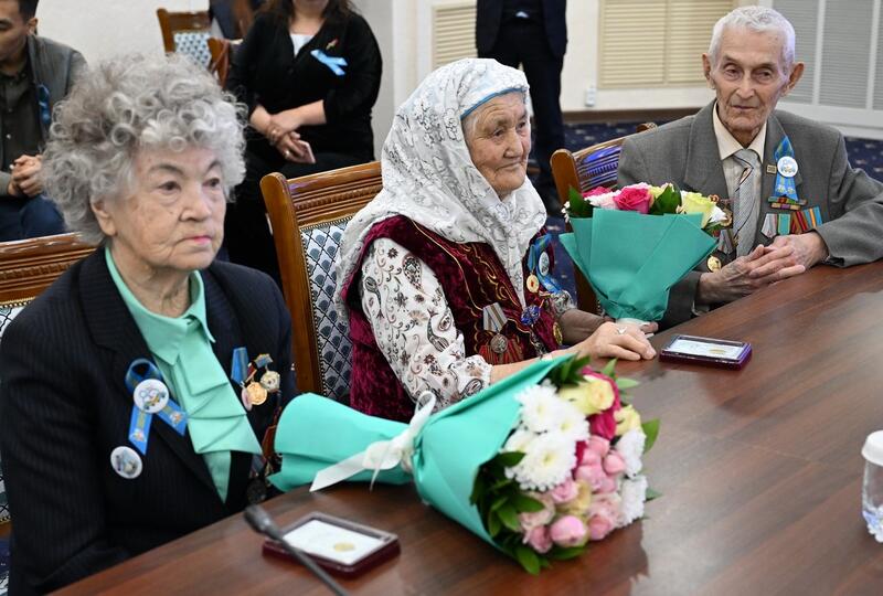 Ветеранам тыла СКО вручили юбилейные медали 80-летия Победы