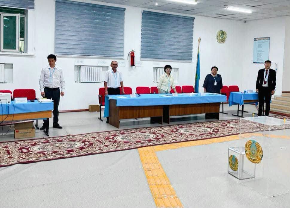 КУРУЛТАЙ: В ТУРКЕСТАНСКОЙ ОБЛАСТИ НАЧАЛИ РАБОТУ ОКОЛО 1 ТЫСЯЧИ ИЗБИРАТЕЛЬНЫХ УЧАСТКОВ