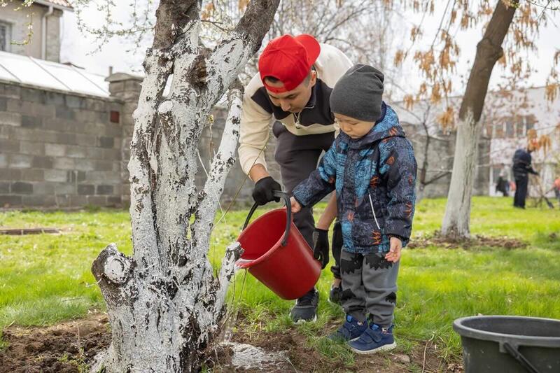 Масштабный общегородской субботник стартовал в Астане