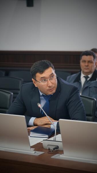 Аким области Асаин Байханов провел совещание по озеленению санитарно-защитных зон промышленных предприятий